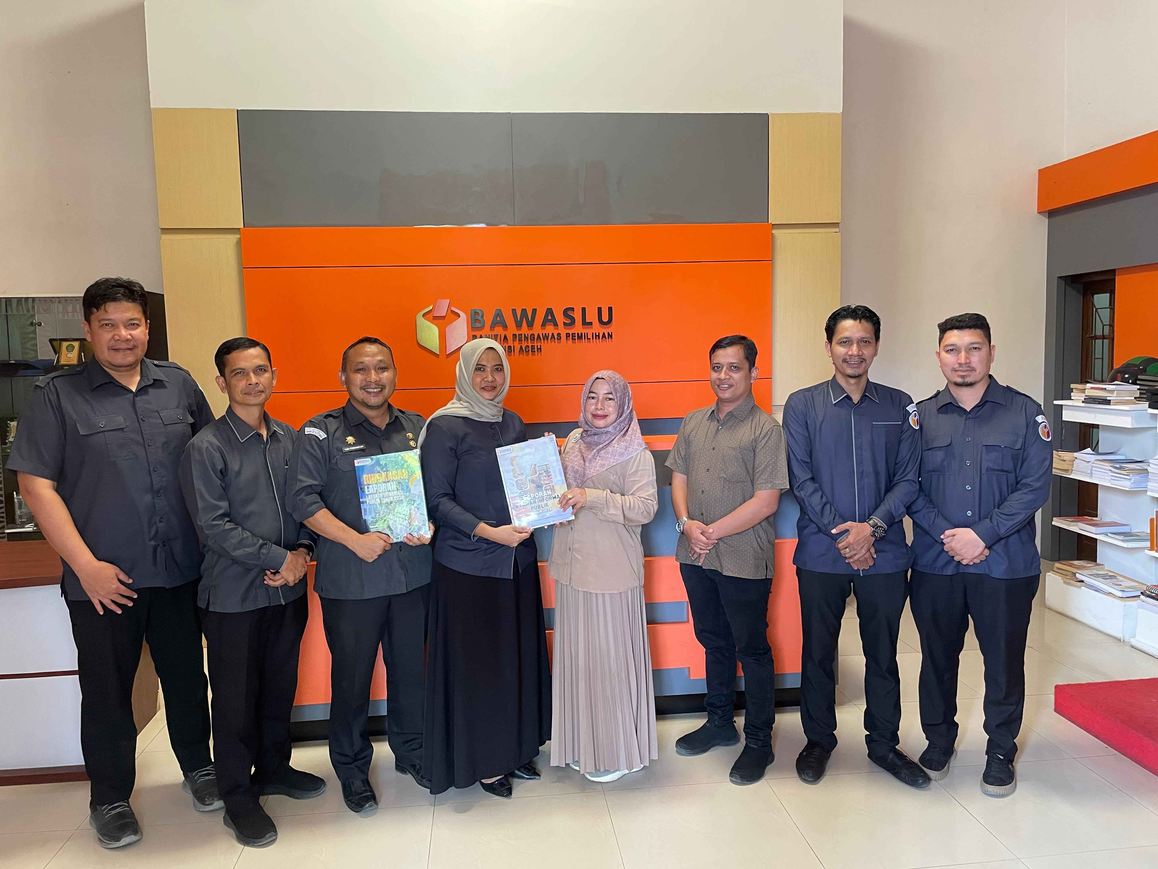 Penyerahan Laporan LIP Tahun 2024 ke Panwaslih Provinsi Aceh