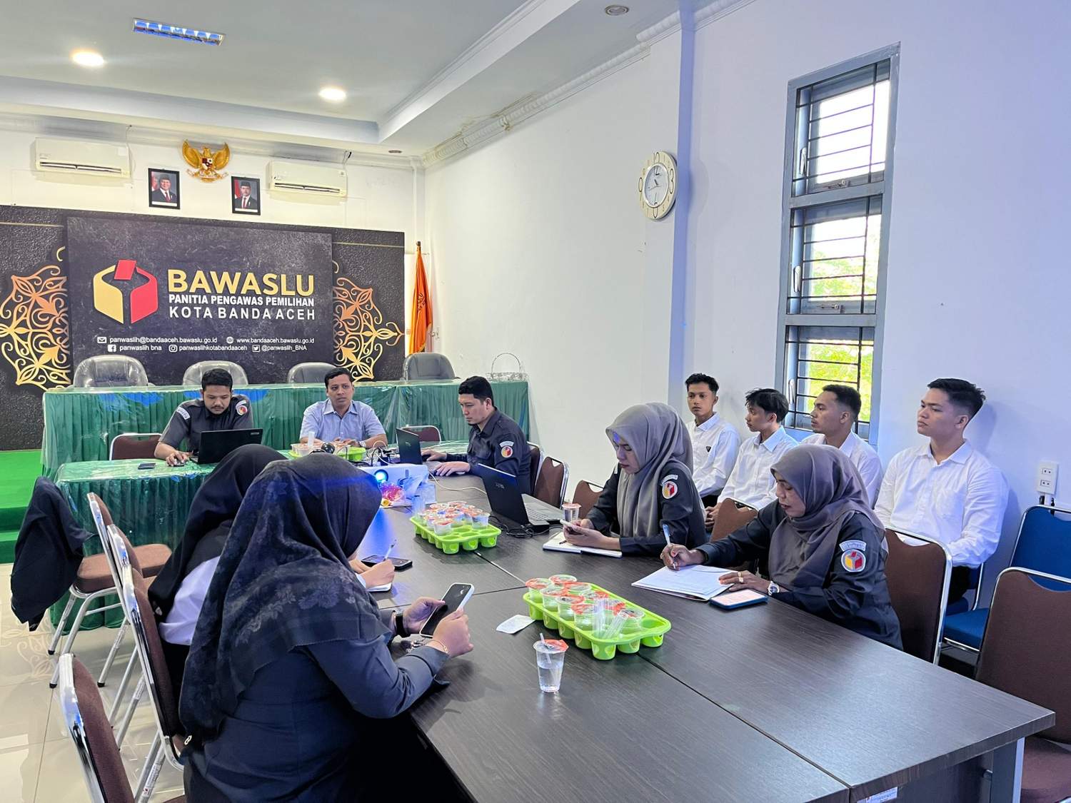 Bawaslu Kota Banda Aceh Gelar Kegiatan Kajian Hukum Sekaligus Sambut Mahasiswa Magang FISIP UIN Ar-Raniry