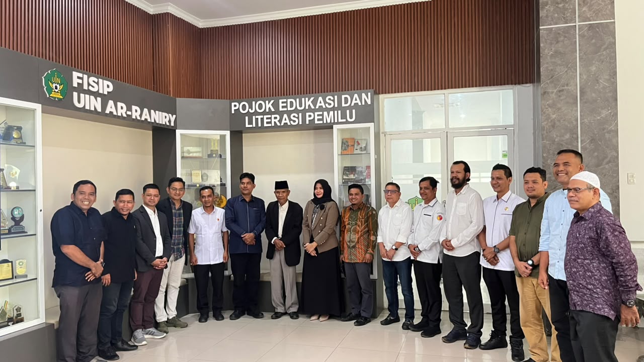 Bawaslu Kota Banda Aceh Hadiri Peluncuran Pojok Edukasi dan Literasi Pemilu di FISIP UIN Ar-Raniry