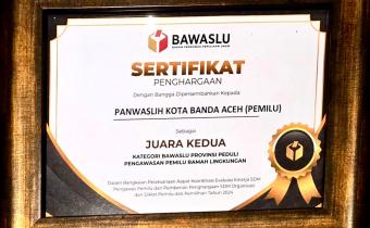 Bawaslu Kota Banda Aceh Raih Penghargaan dalam Kategori Pengawasan Lingkungan Pemilu Ramah Lingkungan