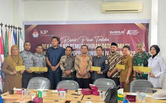 Bawaslu Kota Banda Aceh Hadiri Rapat Pleno Terbuka PDPB Triwulan IV Tahun 2025