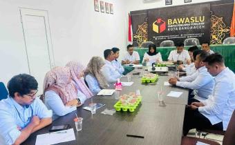 Bawaslu Kota Banda Aceh Gelar Rapat Evaluasi Program Tahun 2025 dan Pembahasan Program Kerja Tahun 2026